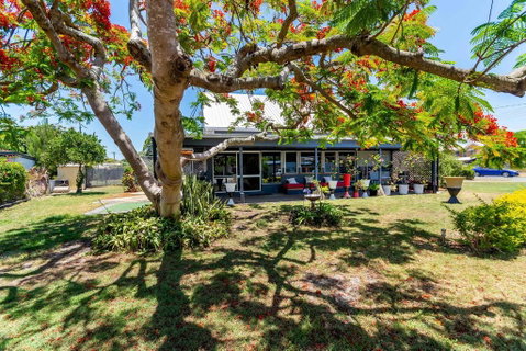 Unique Getaway 300m To Bribie Foreshore, Bongaree - Nambucca Heads Accommodation 3