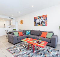 Urban Jungle Executive Apartment in Heart of CBD - Nambucca Heads Accommodation