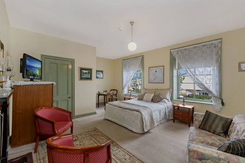 Victoria House - Nambucca Heads Accommodation 0