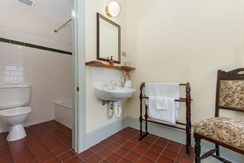 Victoria House - Nambucca Heads Accommodation 1