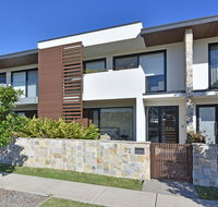 Villa Catania Waterside at Trinity Point - Nambucca Heads Accommodation