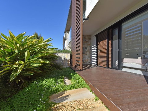Villa Catania Waterside At Trinity Point - Nambucca Heads Accommodation 2