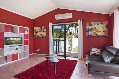 Village Drive 31 Ulladulla - Nambucca Heads Accommodation 1