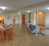 Village Stays Coldstream Gallery Bungalow - Nambucca Heads Accommodation