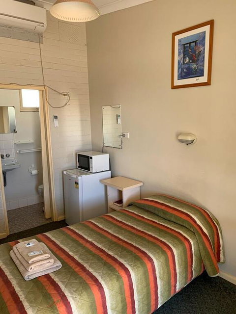 Walgett Motel - Nambucca Heads Accommodation 1