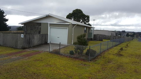 Waratah Falls Holiday Unit - Nambucca Heads Accommodation 3