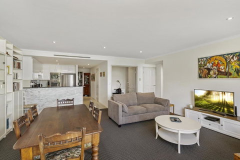 Waterfront Resort Living With Space For The Family - Nambucca Heads Accommodation 3