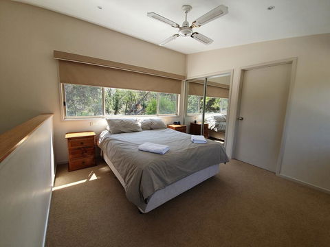 Waterfront Retreat At Wattle Point - Nambucca Heads Accommodation 3