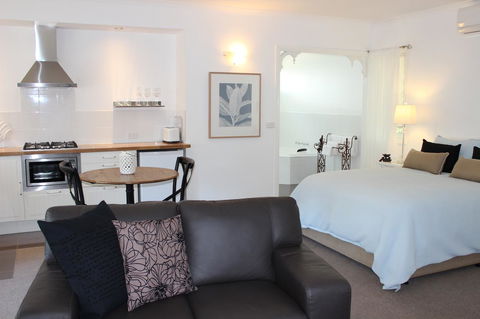 Amelina Cottages - Nambucca Heads Accommodation 25