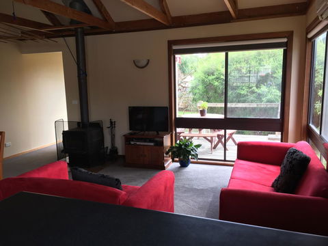 Red Ceder Cottage - Great Ocean Road - Port Campbell - Nambucca Heads Accommodation 19