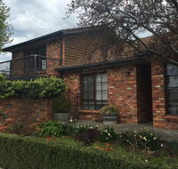 Bricks and Roses - Nambucca Heads Accommodation