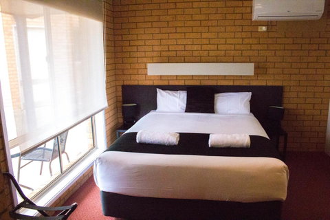 Blue Whale Motor Inn & Apartments - Nambucca Heads Accommodation 4