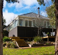 Lake Como Villa - Nambucca Heads Accommodation