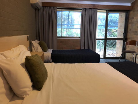 Bribie Island Hotel - Nambucca Heads Accommodation 19