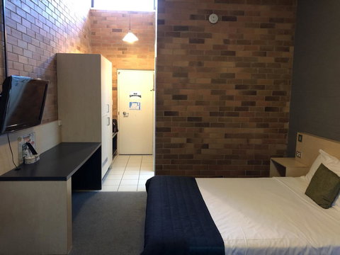 Bribie Island Hotel - Nambucca Heads Accommodation 3