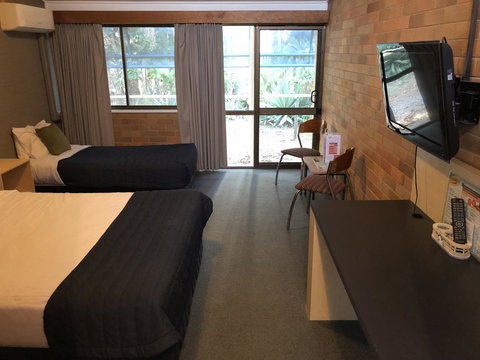 Bribie Island Hotel - Nambucca Heads Accommodation 21