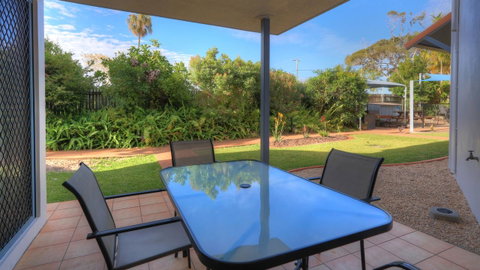 Dolphin Waters - Nambucca Heads Accommodation 11