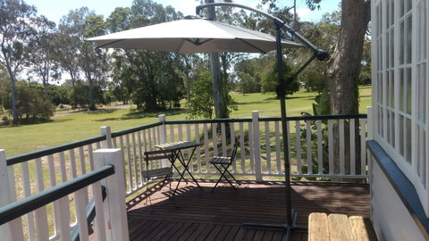 Lake Weyba Noosa Lodge & Kangaroos - Nambucca Heads Accommodation 2