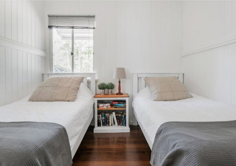 Lake Weyba Noosa Lodge & Kangaroos - Nambucca Heads Accommodation 10