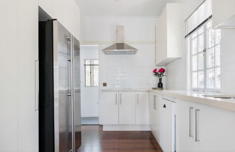 Lake Weyba Noosa Lodge & Kangaroos - Nambucca Heads Accommodation 13