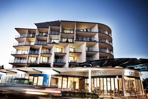 Ocean Views Resort Caloundra - Nambucca Heads Accommodation 1