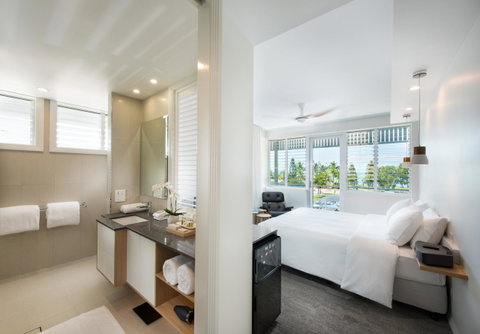 Heart Hotel And Gallery Whitsundays - Nambucca Heads Accommodation 2