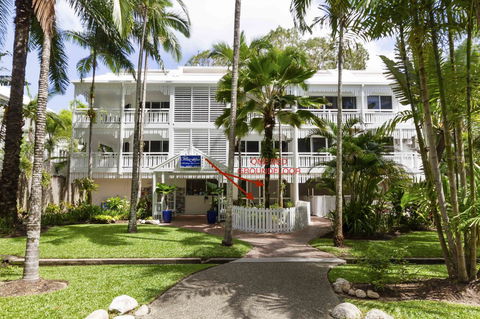 The White House Port Douglas - Nambucca Heads Accommodation 1