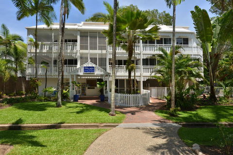 The White House Port Douglas - Nambucca Heads Accommodation 0
