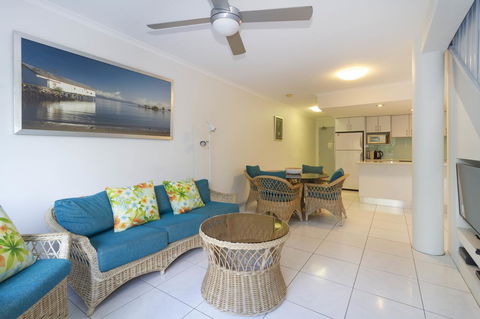 The White House Port Douglas - Nambucca Heads Accommodation 24