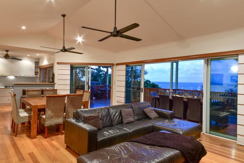 Bella Vista On Nara Pets Welcome - Nambucca Heads Accommodation 10
