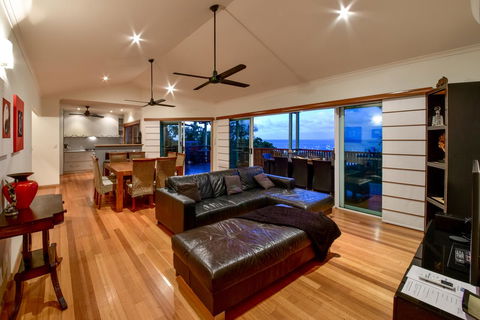 Bella Vista On Nara Pets Welcome - Nambucca Heads Accommodation 11
