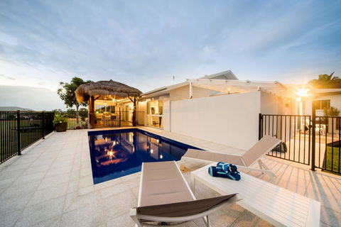 Whitsunday Luxury Homes - Nambucca Heads Accommodation 3