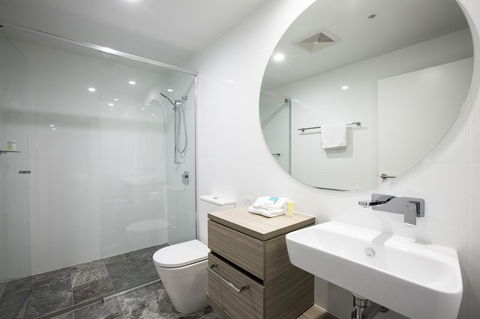 Qube Broadbeach - Nambucca Heads Accommodation 39
