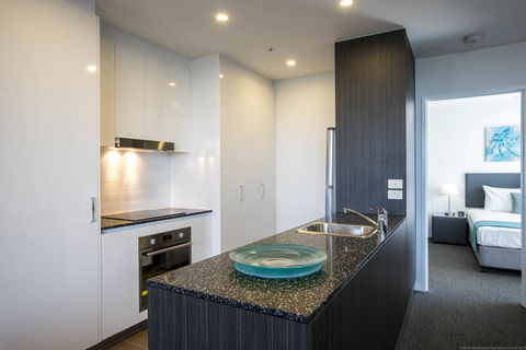 Synergy Broadbeach - Official - Nambucca Heads Accommodation 1
