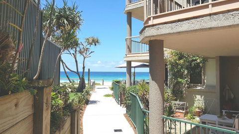 Sanctuary Beach Retreat - Nambucca Heads Accommodation 0
