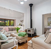 Frangipani House - Nambucca Heads Accommodation