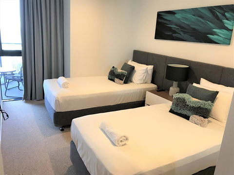 Qube Broadbeach Ocean View Apartments - Nambucca Heads Accommodation 24