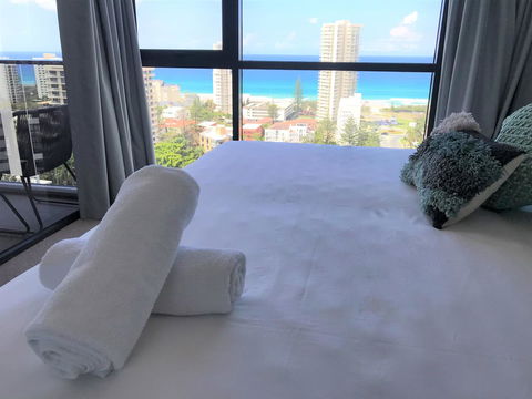 Qube Broadbeach Ocean View Apartments - Nambucca Heads Accommodation 20