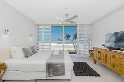 Golden Sands On The Beach - Absolute Beachfront Apartments - Nambucca Heads Accommodation 3