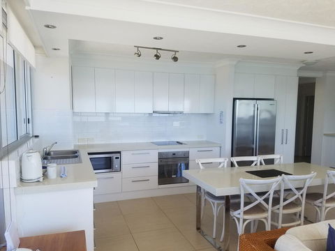 Golden Sands On The Beach - Absolute Beachfront Apartments - Nambucca Heads Accommodation 38