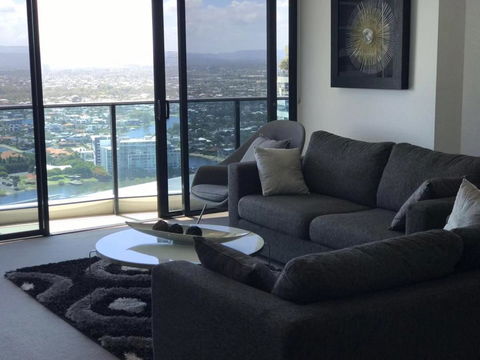 Luxury 3 Bedroom In Heart Of Broadbeach - Nambucca Heads Accommodation 21