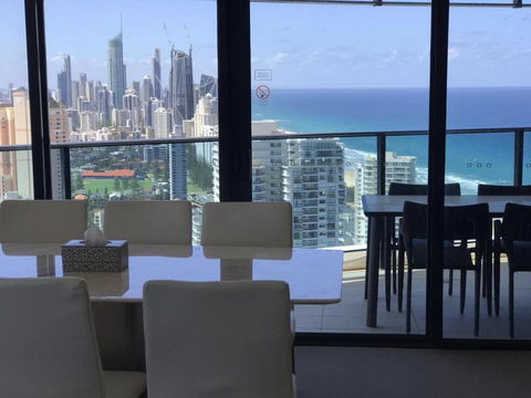 Luxury 3 Bedroom In Heart Of Broadbeach - Nambucca Heads Accommodation 12