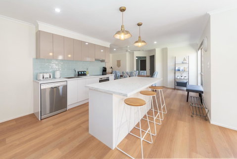 Waterfront Theme Park Getaway - Nambucca Heads Accommodation 0