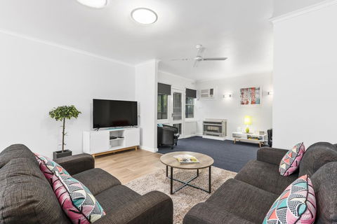 Wattle Grove Villa - Nambucca Heads Accommodation 3