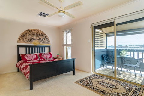 West Lakes Townhouse - Nambucca Heads Accommodation 0