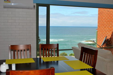 Whalevue - Unit 2 - Nambucca Heads Accommodation 2