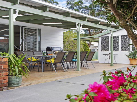 Whispering Waves - Relaxing Beach House - Nambucca Heads Accommodation 0
