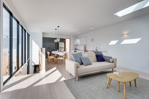 White Room Apartments - Nambucca Heads Accommodation 0