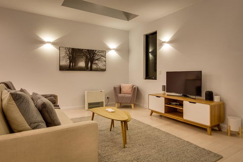 White Room Apartments - Nambucca Heads Accommodation 2