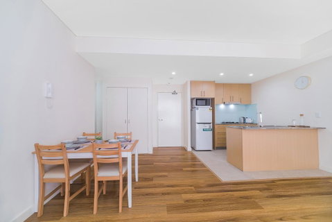Wolli Creek Airport Serviced 2 Bedroom Apartment - Nambucca Heads Accommodation 3